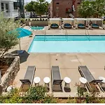 Dtla Glam Oasis